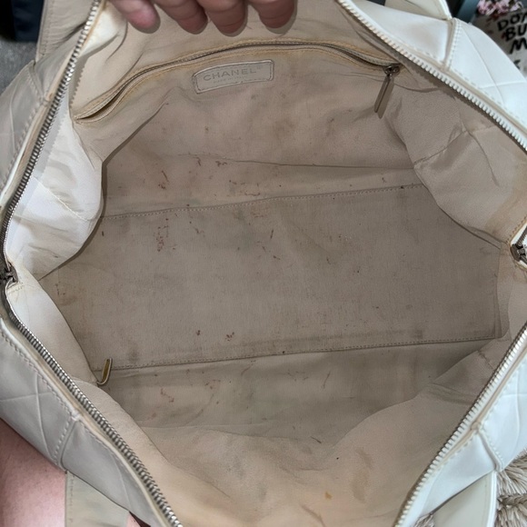 ๐ฅ Chanel bowler bag quilted leather ๐ฅ - Picture 14 of 15